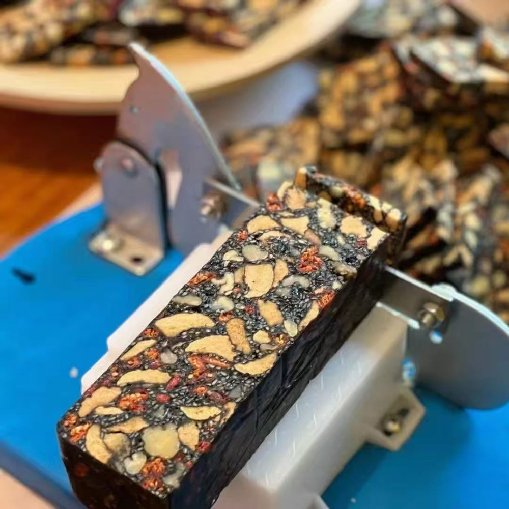 aimeikang-classic-original-ejiao-walnut-goji-berry-cake-200g-traditional-chinese-herbal-snack-bar-2