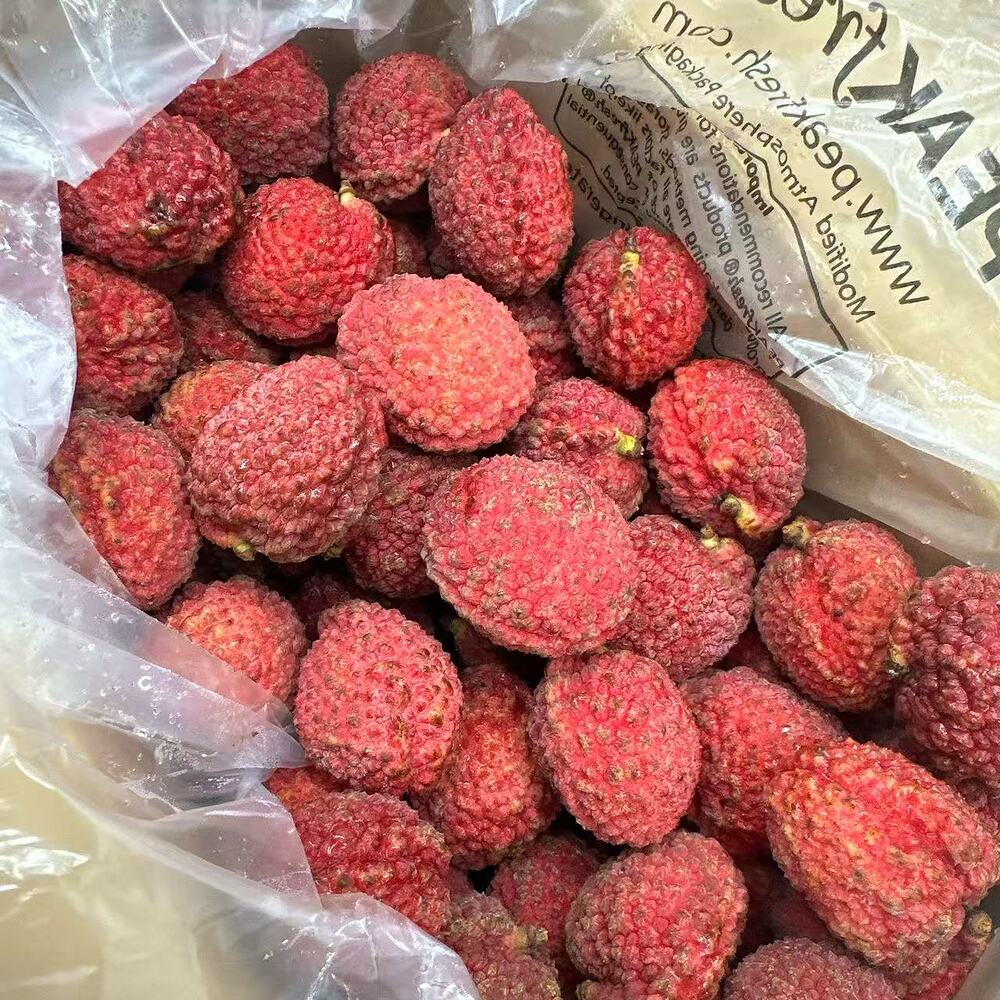 seedless-lychees-gift-box-approx-2kg-whole-carton-3